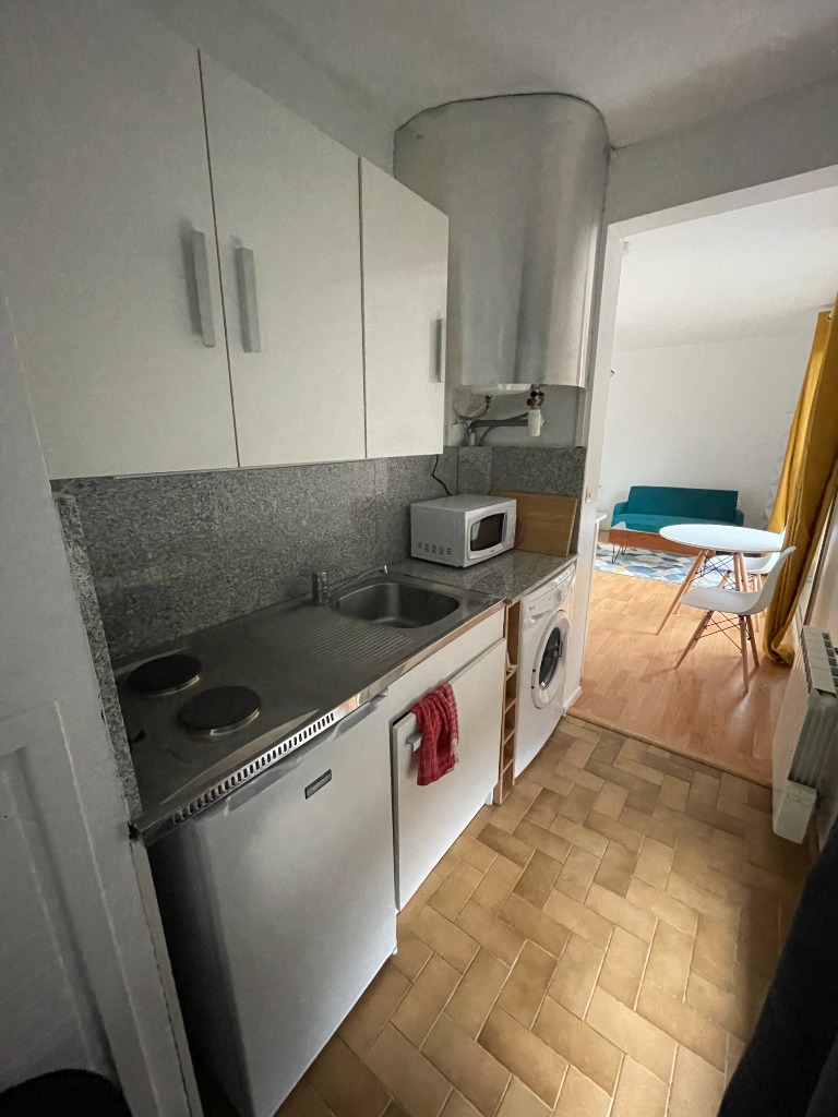 Lille hyper centre studio meuble balcon 25 48m2 Photo 5 - JLW Immobilier Lille hyper centre studio meuble balcon 25 48m2 Photo 5 - JLW Immobilier