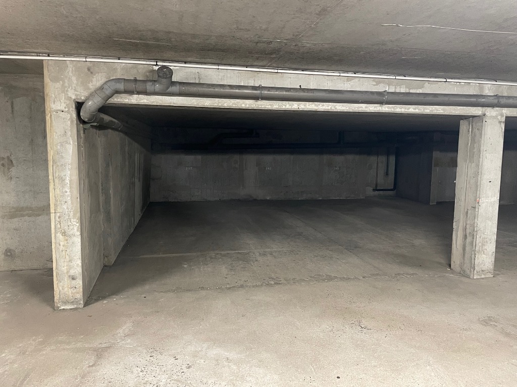 Parking sous sol rue franklin lille Photo 2 - JLW Immobilier