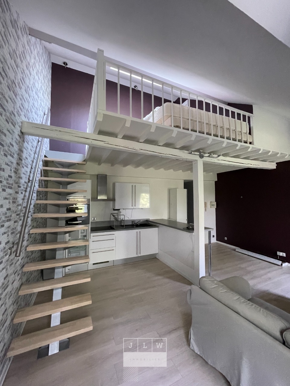 Aawc ll152 t1bis meuble vue imprenable sur jb lebas Photo 4 - JLW Immobilier Aawc ll152 t1bis meuble vue imprenable sur jb lebas Photo 4 - JLW Immobilier