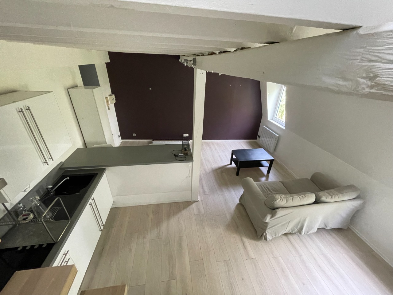 Aawc ll152 t1bis meuble vue imprenable sur jb lebas Photo 7 - JLW Immobilier Aawc ll152 t1bis meuble vue imprenable sur jb lebas Photo 7 - JLW Immobilier