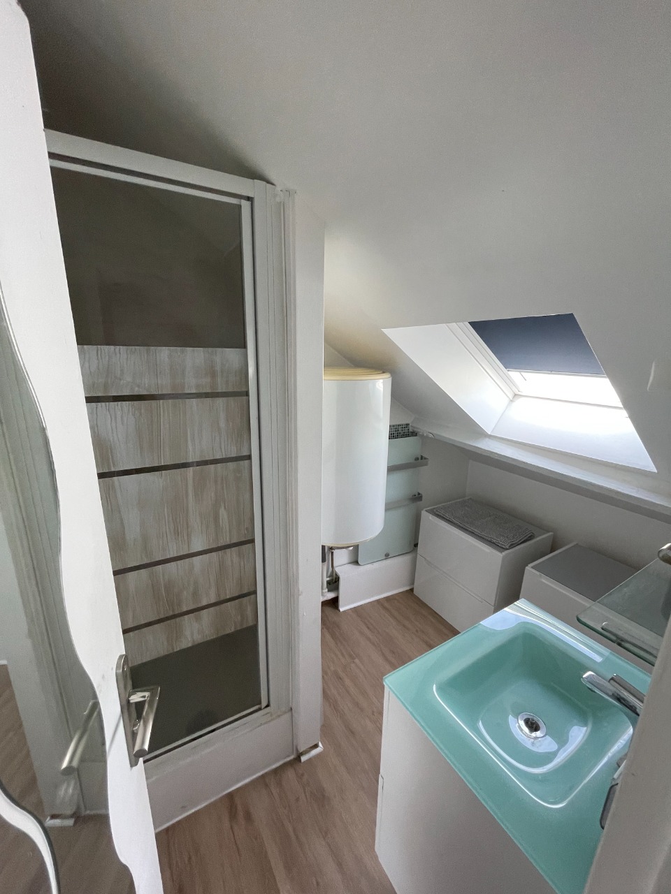 Aawc ll152 t1bis meuble vue imprenable sur jb lebas Photo 8 - JLW Immobilier Aawc ll152 t1bis meuble vue imprenable sur jb lebas Photo 8 - JLW Immobilier