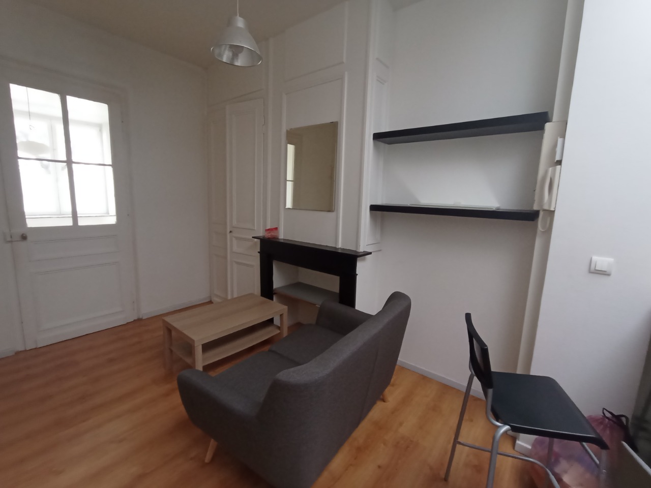 Ahbj ll152 beau t2 meuble secteur republique saint michel Photo 1 - JLW Immobilier Ahbj ll152 beau t2 meuble secteur republique saint michel Photo 1 - JLW Immobilier