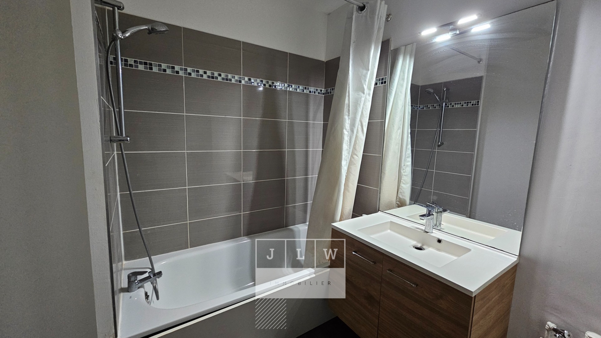 Abiy ll152 appartement t2 balcon parking sequedin Photo 4 - JLW Immobilier