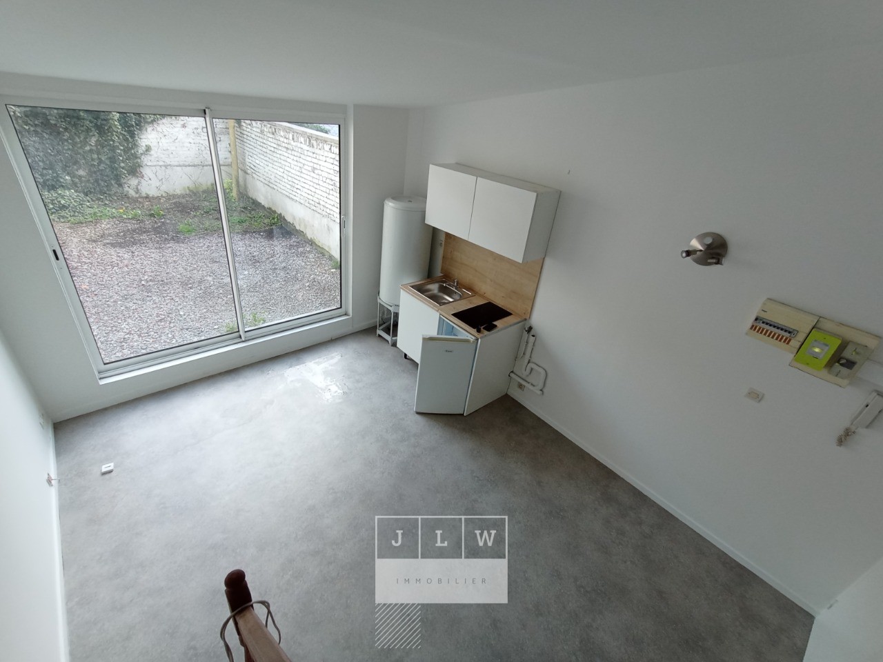 Ref  abru jm63 appartement t1 rue des stations Photo 4 - JLW Immobilier