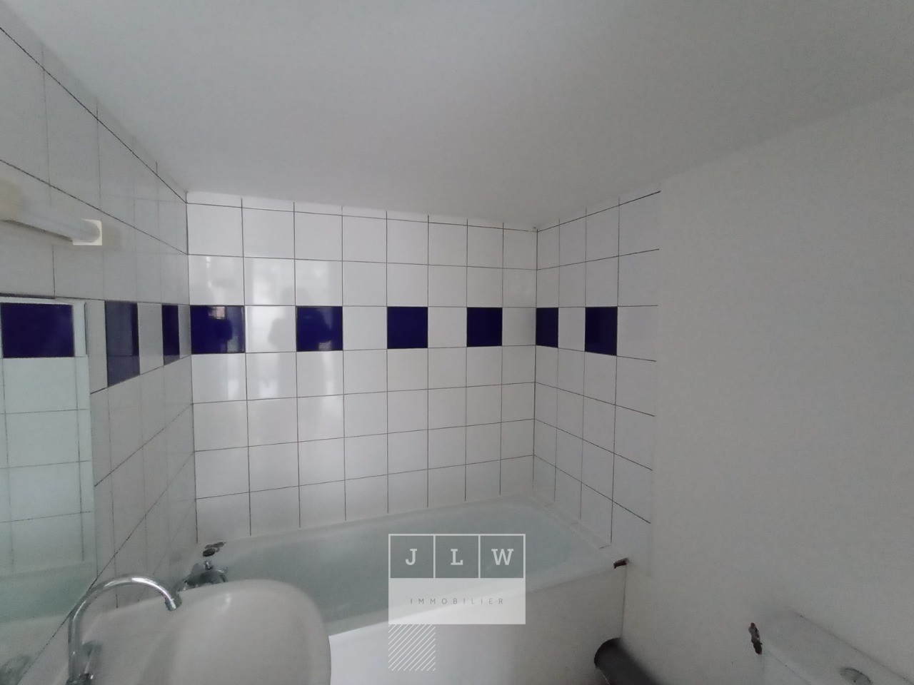 Ref abru jm63 appartement t1 rue des stations Photo 8 - JLW Immobilier Ref abru jm63 appartement t1 rue des stations Photo 8 - JLW Immobilier