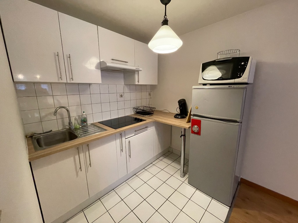 Acce ll152 lille rue de la clef t2 meuble mq diags Photo 3 - JLW Immobilier Acce ll152 lille rue de la clef t2 meuble mq diags Photo 3 - JLW Immobilier
