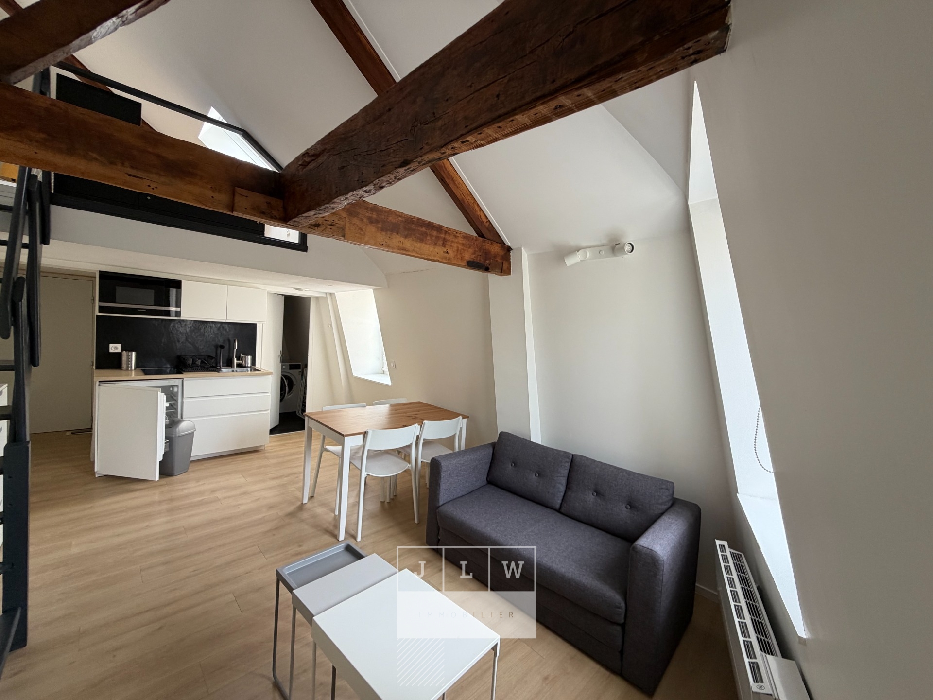 Adfk ll152 bel appartement meuble en duplex vieux lille Photo 2 - JLW Immobilier Adfk ll152 bel appartement meuble en duplex vieux lille Photo 2 - JLW Immobilier