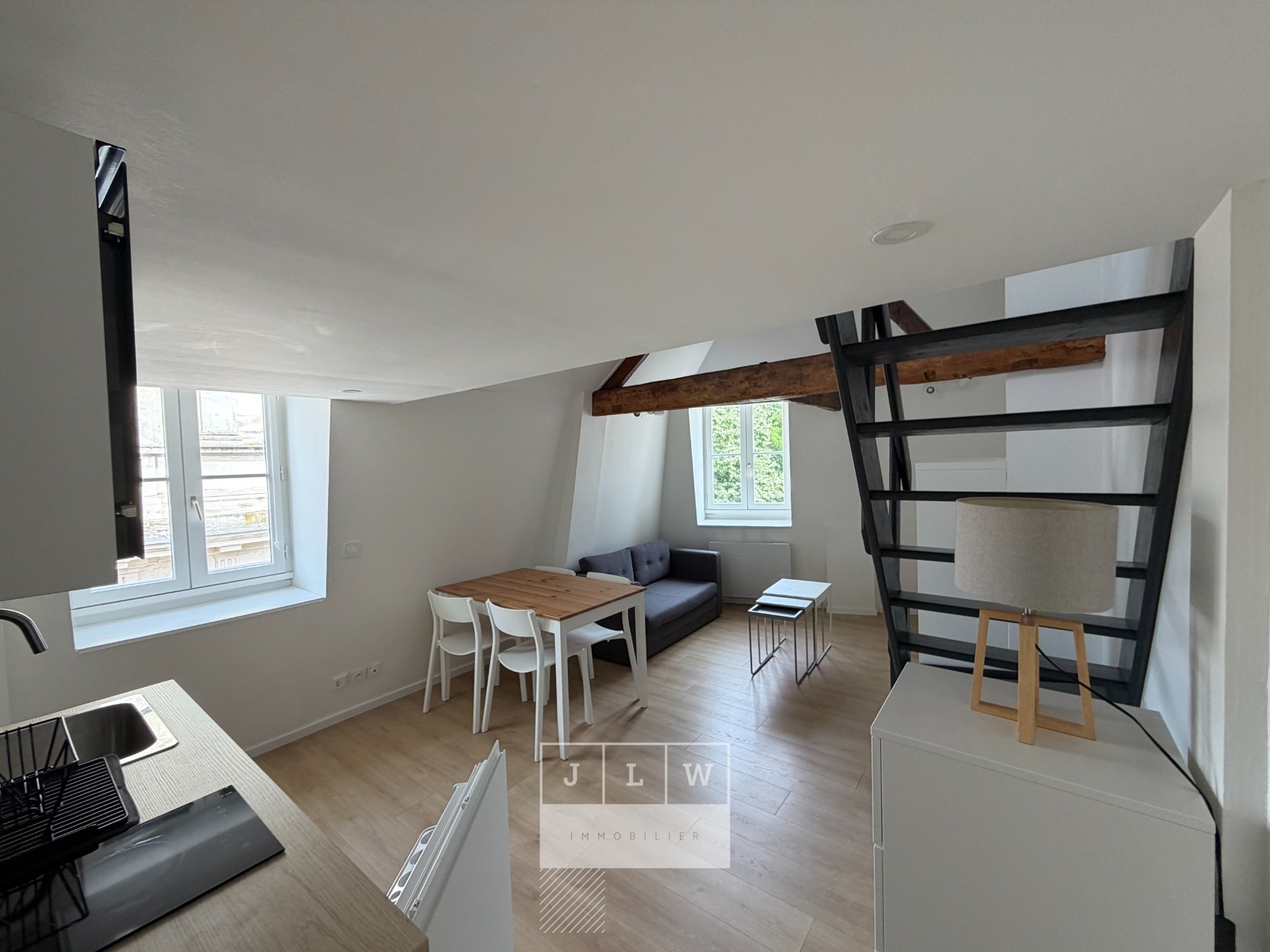 Adfk ll152 bel appartement meuble en duplex vieux lille Photo 3 - JLW Immobilier Adfk ll152 bel appartement meuble en duplex vieux lille Photo 3 - JLW Immobilier