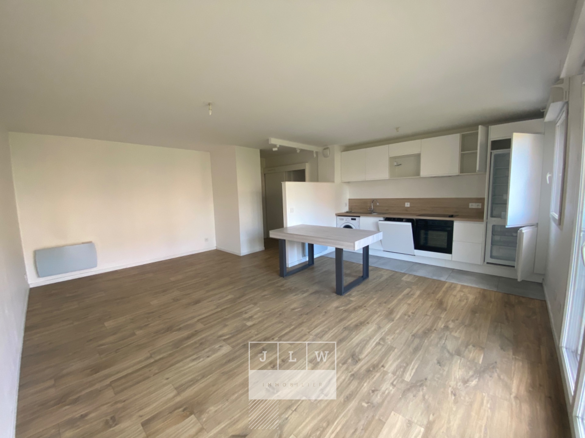 Adgj sr123 rue du guet lille t2 balcon garage Photo 2 - JLW Immobilier Adgj sr123 rue du guet lille t2 balcon garage Photo 2 - JLW Immobilier