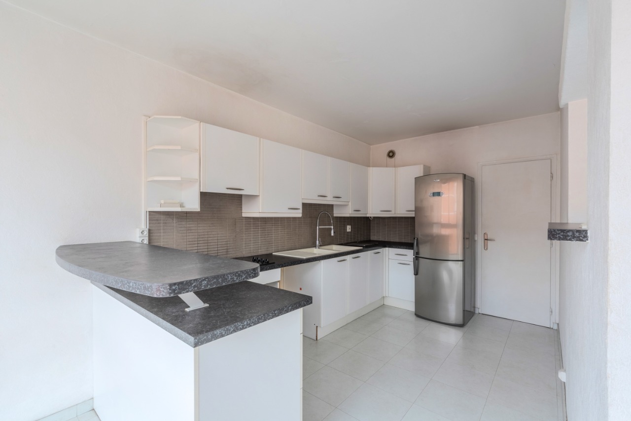 Vieux lille charmant trois pieces avec place de parking Photo 6 - JLW Immobilier