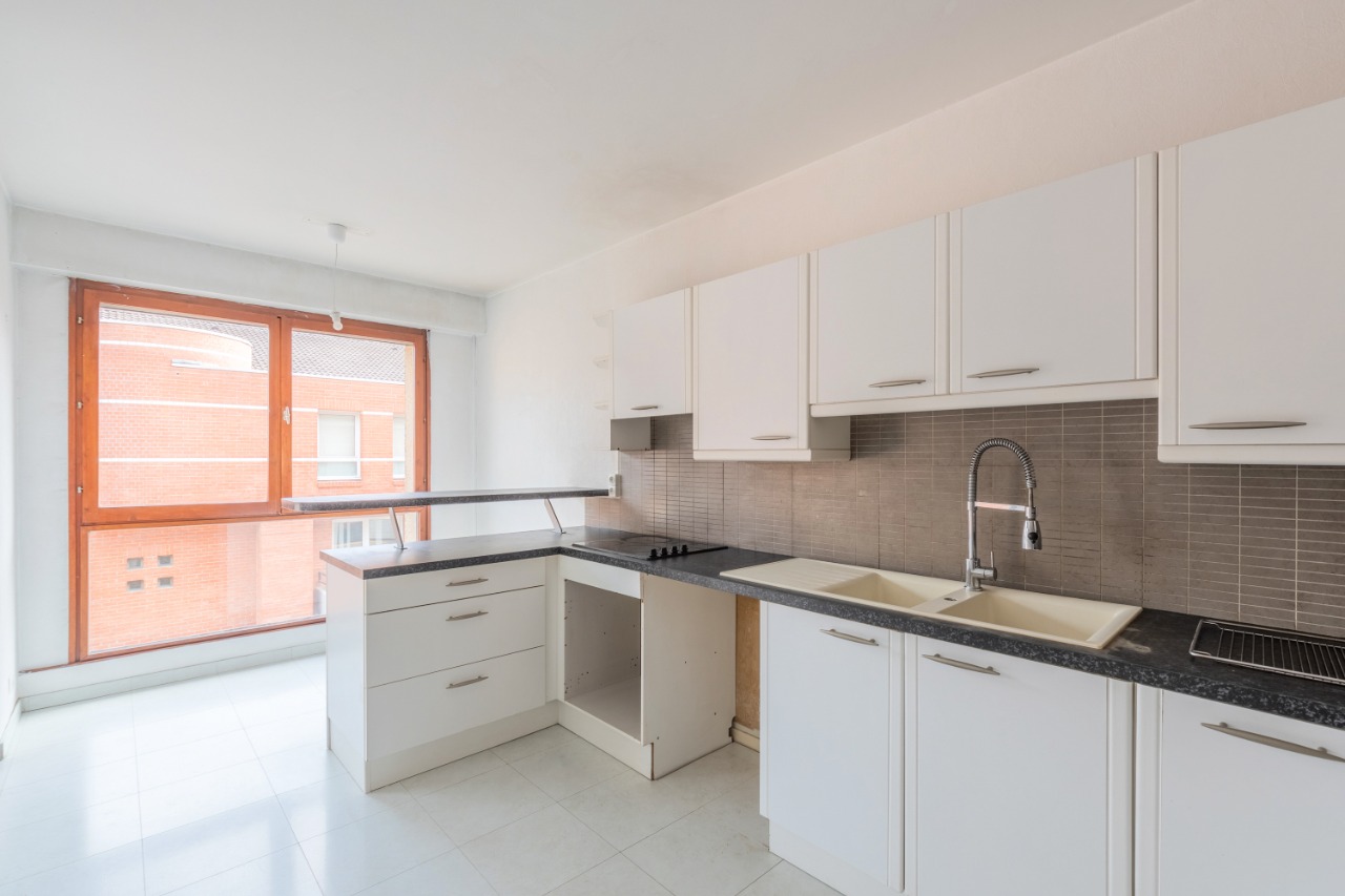 Vieux lille charmant trois pieces avec place de parking Photo 12 - JLW Immobilier