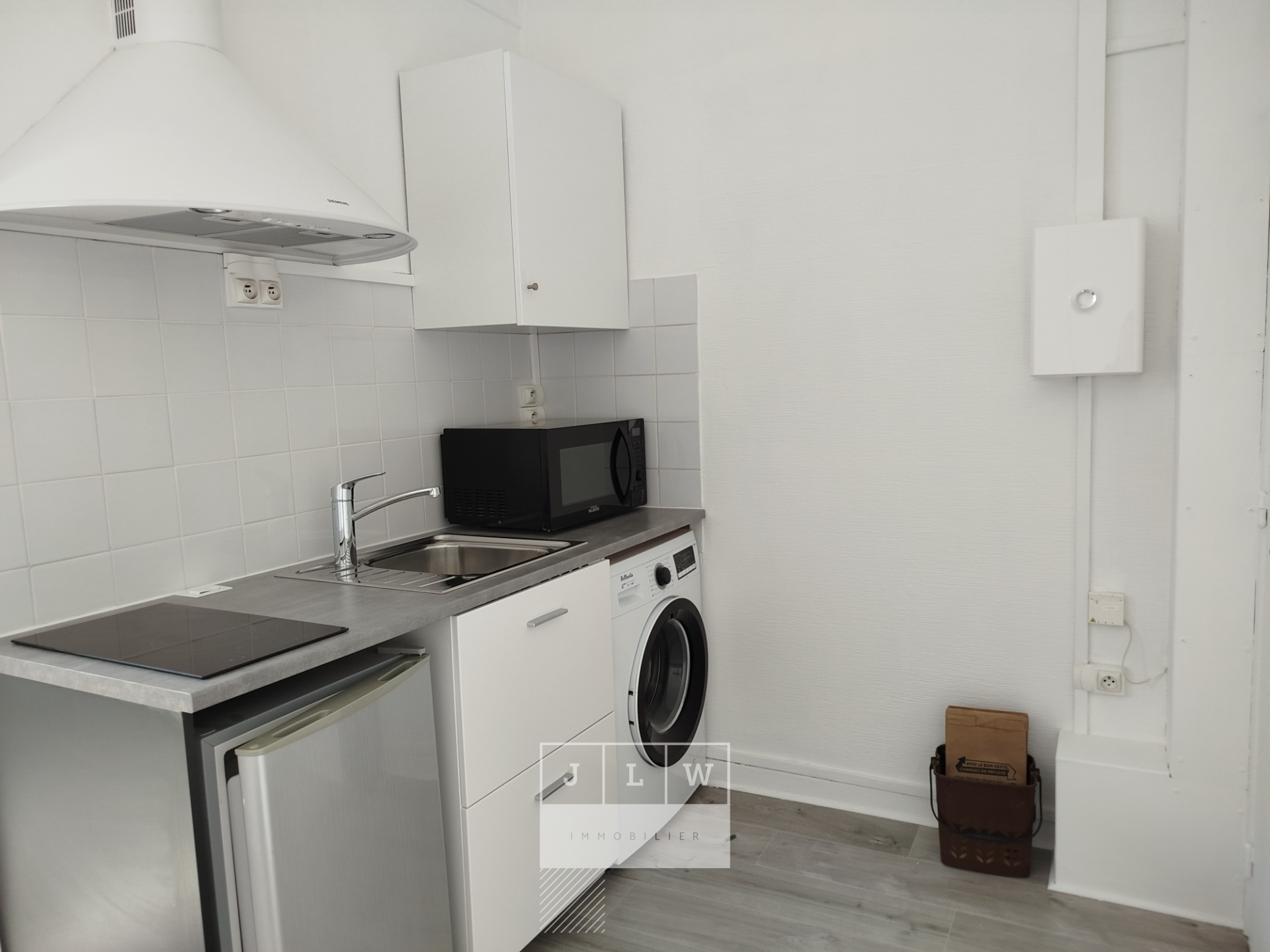 Aefu ll152 beau studio meuble 24 15m2 Photo 4 - JLW Immobilier