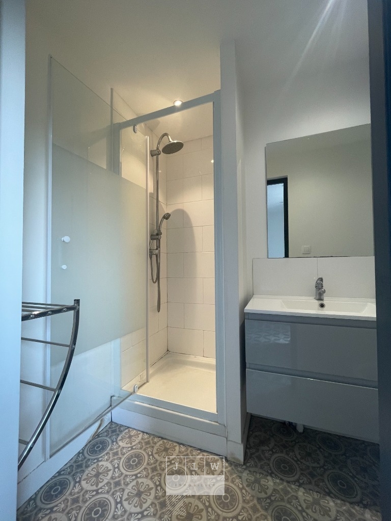 Agcl ll152 appartement t4 meuble euratechnologies Photo 5 - JLW Immobilier