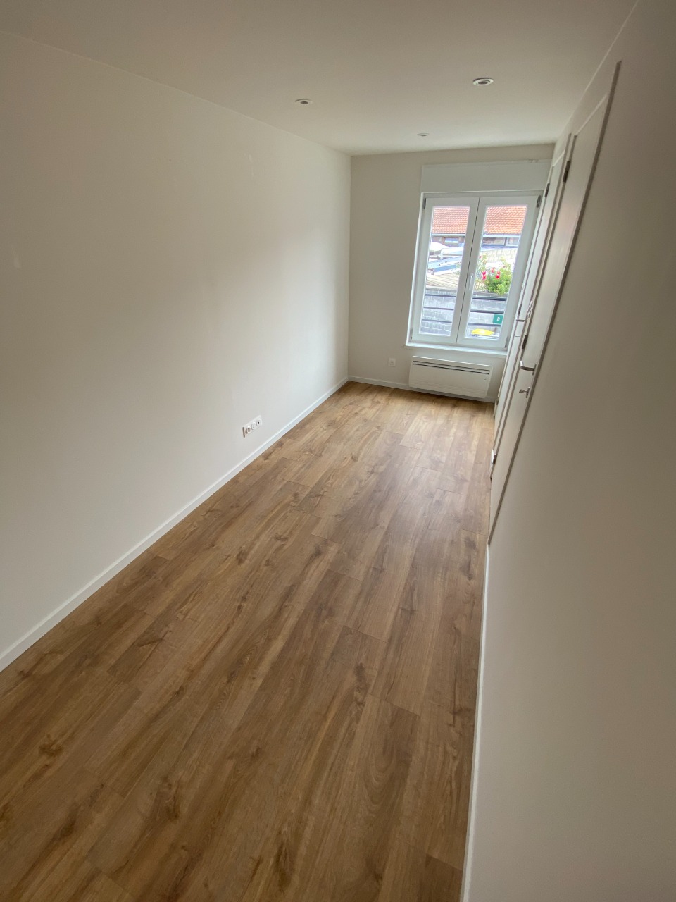 Agoh sr123 maison de ville avec place de parking Photo 5 - JLW Immobilier