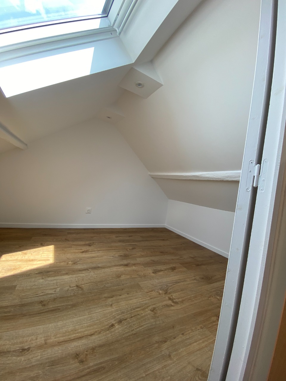 Agoh sr123 maison de ville avec place de parking Photo 6 - JLW Immobilier