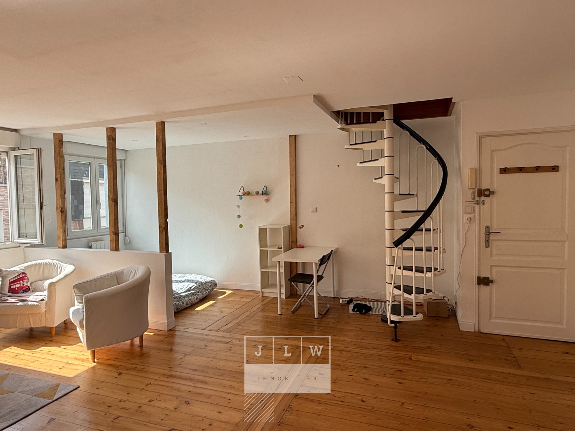 Agrb sr123 saint michel t2 73m2 en duplex meuble Photo 7 - JLW Immobilier Agrb sr123 saint michel t2 73m2 en duplex meuble Photo 7 - JLW Immobilier