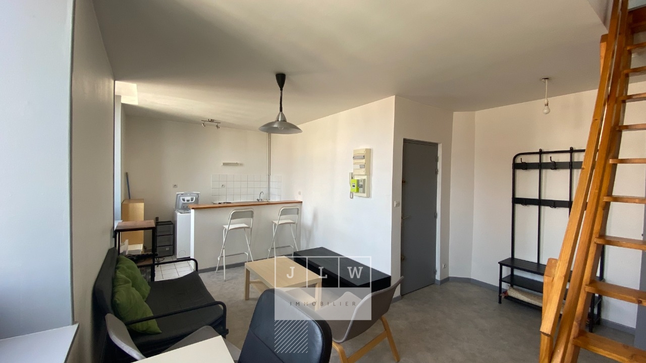 Agwo ll152 lille t1bis de 32m2 pret de meubles Photo 1 - JLW Immobilier