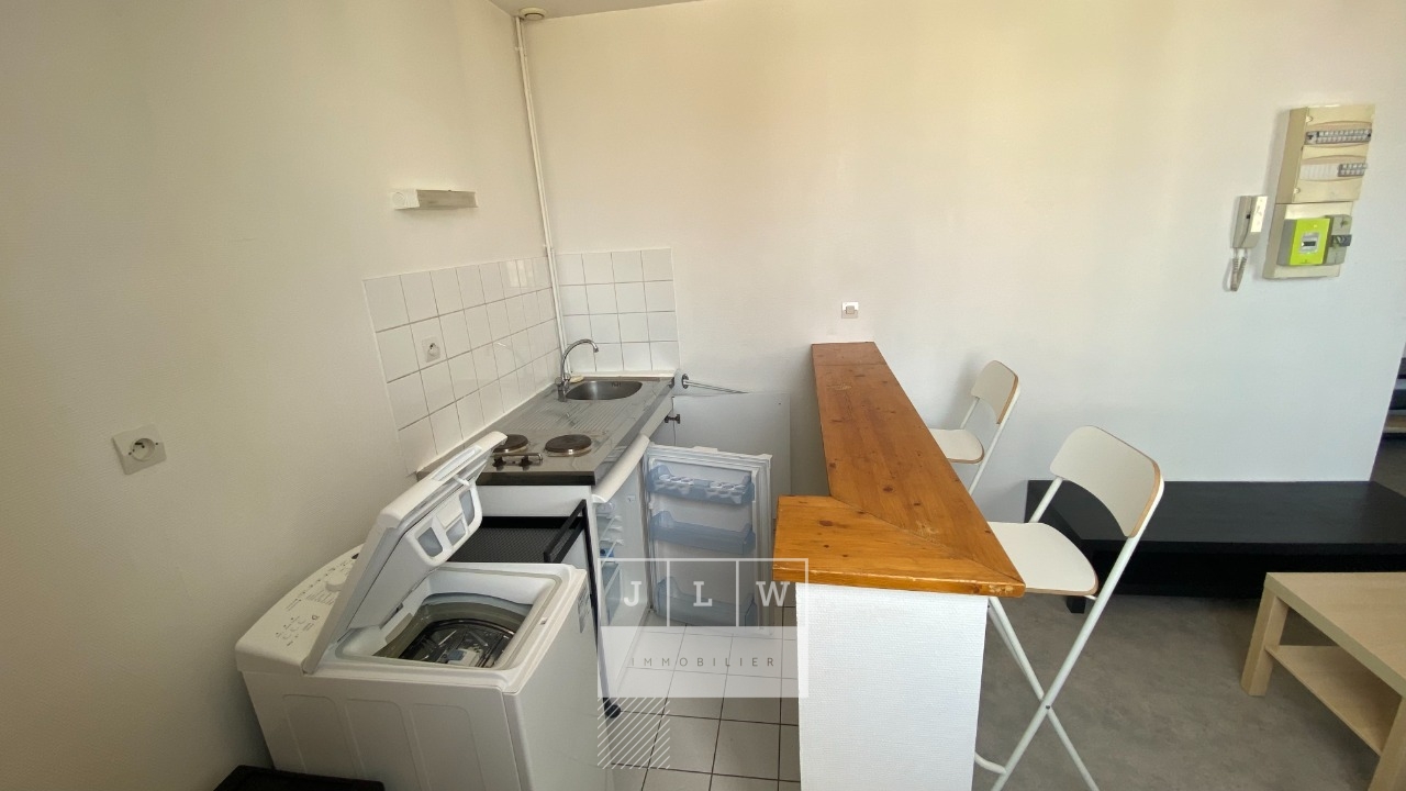 Agwo ll152 lille t1bis de 32m2 pret de meubles Photo 4 - JLW Immobilier