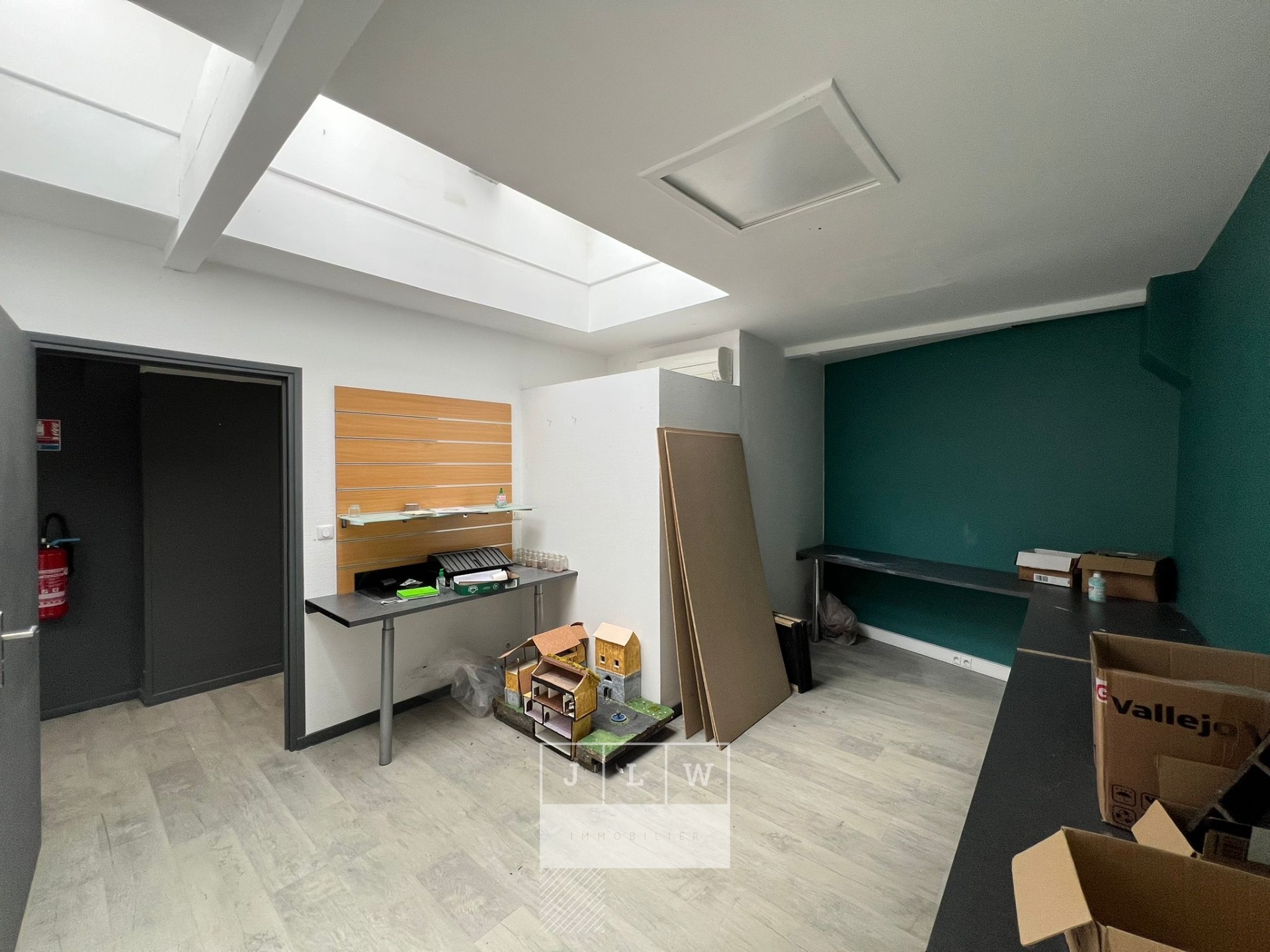 Agxp bureaux louer 150 m2 idealement place Photo 8 - JLW Immobilier Agxp bureaux louer 150 m2 idealement place Photo 8 - JLW Immobilier