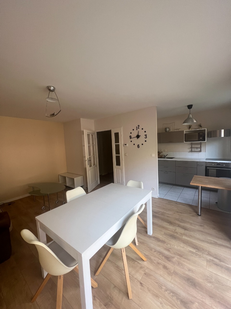 Ahjd sr123 t2 meuble parking terrasse 45m Photo 2 - JLW Immobilier Ahjd sr123 t2 meuble parking terrasse 45m Photo 2 - JLW Immobilier