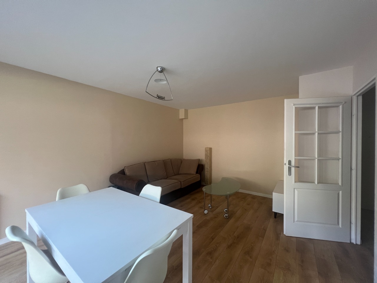 Ahjd sr123 t2 meuble parking terrasse 45m Photo 3 - JLW Immobilier Ahjd sr123 t2 meuble parking terrasse 45m Photo 3 - JLW Immobilier