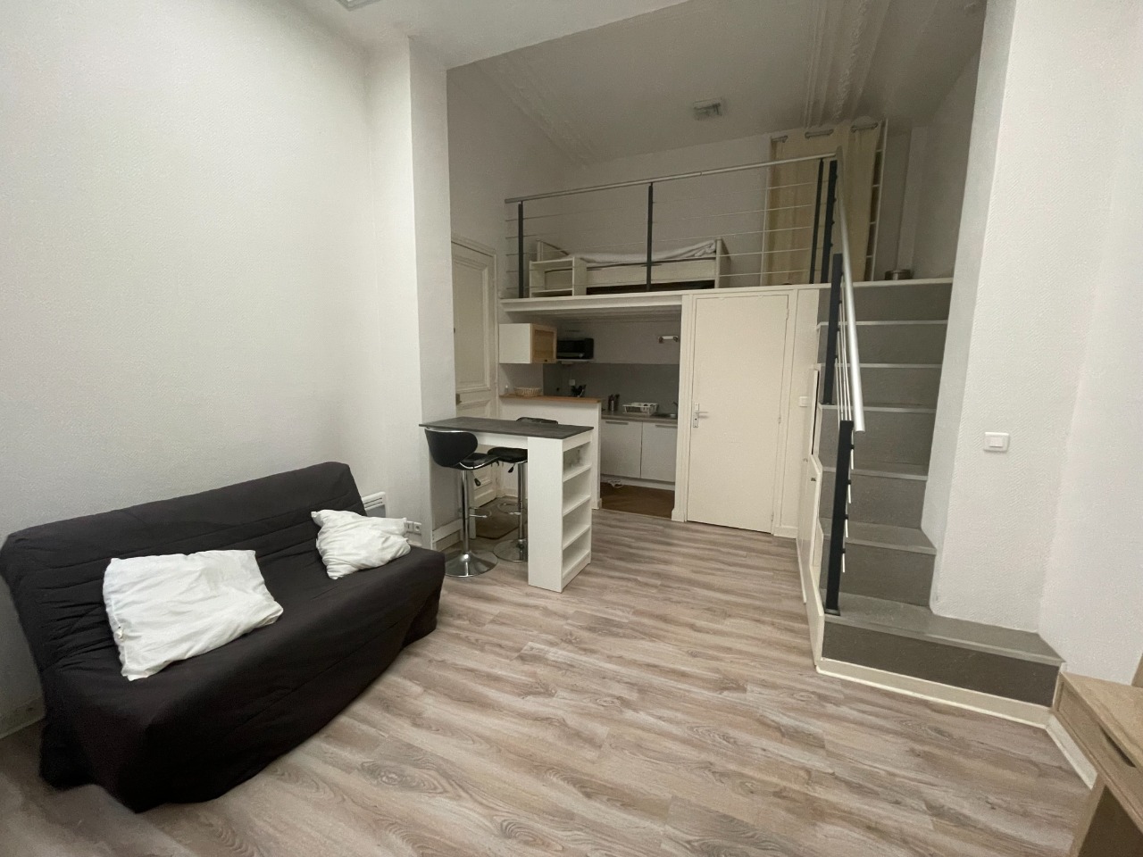 Grand studio   cour rue nationale Photo 2 - JLW Immobilier