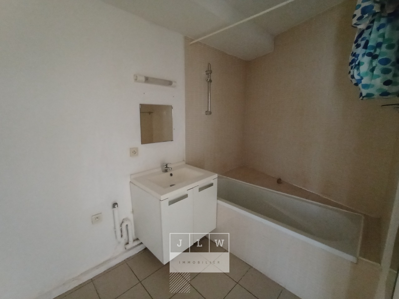 Ajlq sr123 lille t2 non meuble 39 m2 porte des postes Photo 4 - JLW Immobilier Ajlq sr123 lille t2 non meuble 39 m2 porte des postes Photo 4 - JLW Immobilier