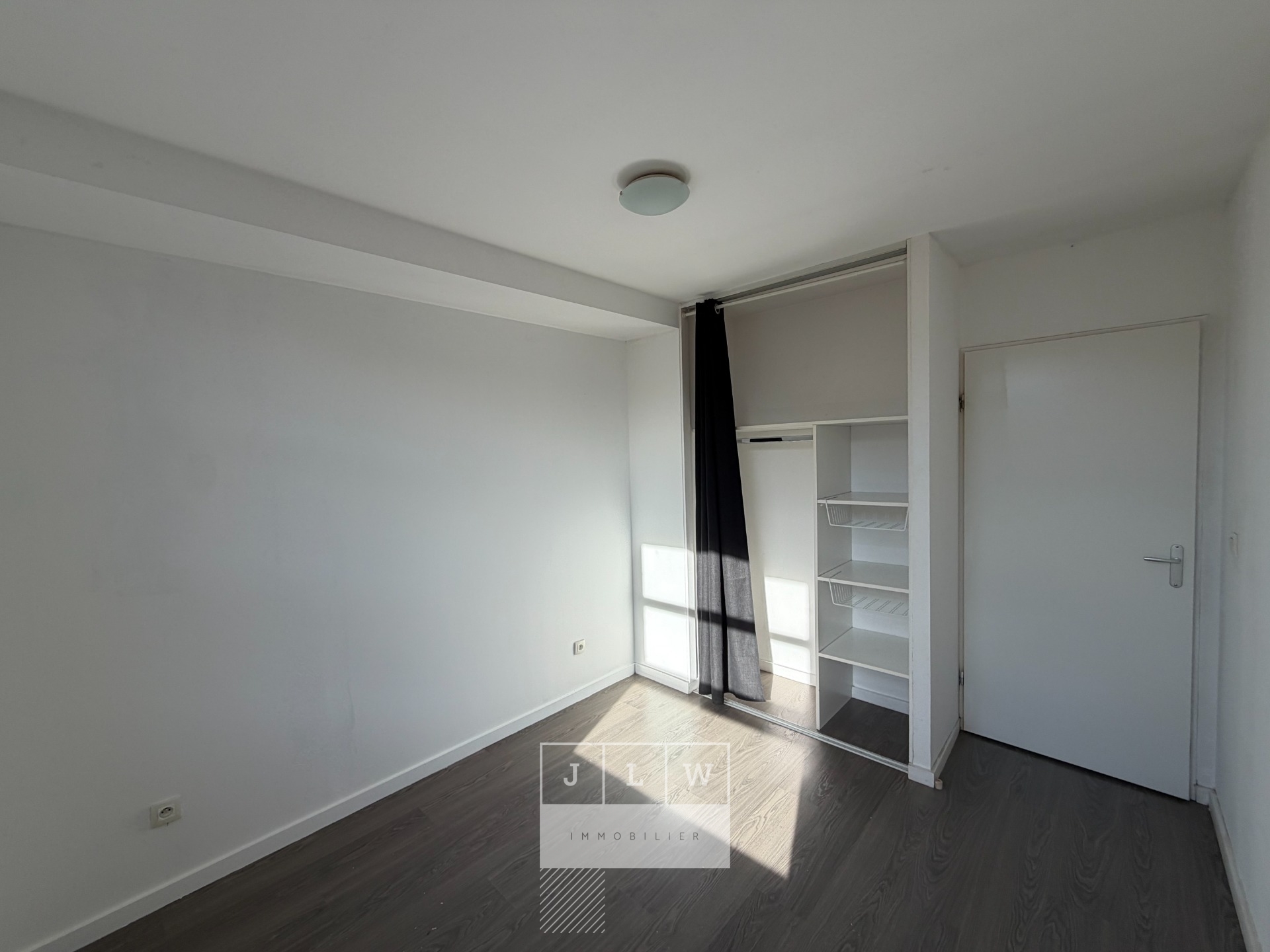 Ajlq jm63 lille t2 non meuble 39 m2 porte des postes Photo 4 - JLW Immobilier Ajlq jm63 lille t2 non meuble 39 m2 porte des postes Photo 4 - JLW Immobilier