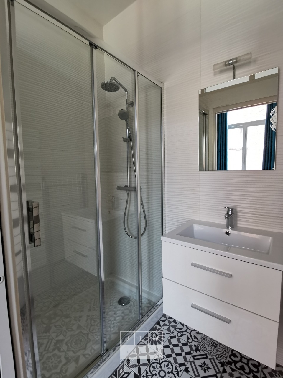 Ajpu sr123 magnifique t2 meuble proche beaux arts lille Photo 9 - JLW Immobilier