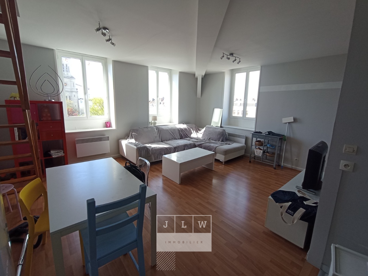 Ajxb ll152 lille republique t2 meuble en duplex 42 m Photo 1 - JLW Immobilier