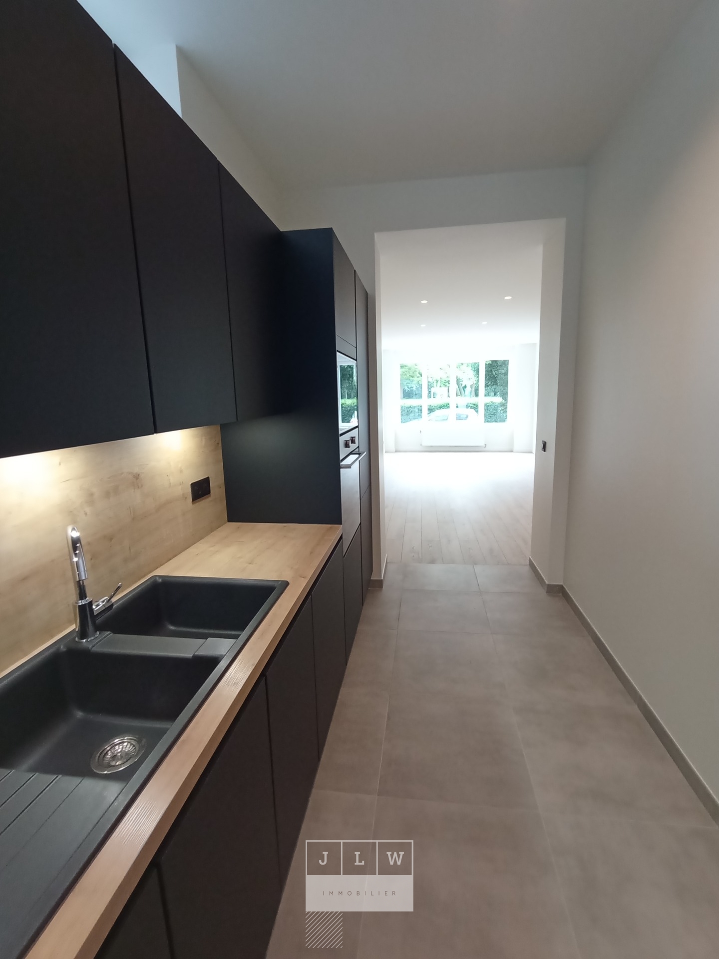 Akmb ll152 appartement type 3 en rdc 2 exterieurs Photo 2 - JLW Immobilier Akmb ll152 appartement type 3 en rdc 2 exterieurs Photo 2 - JLW Immobilier