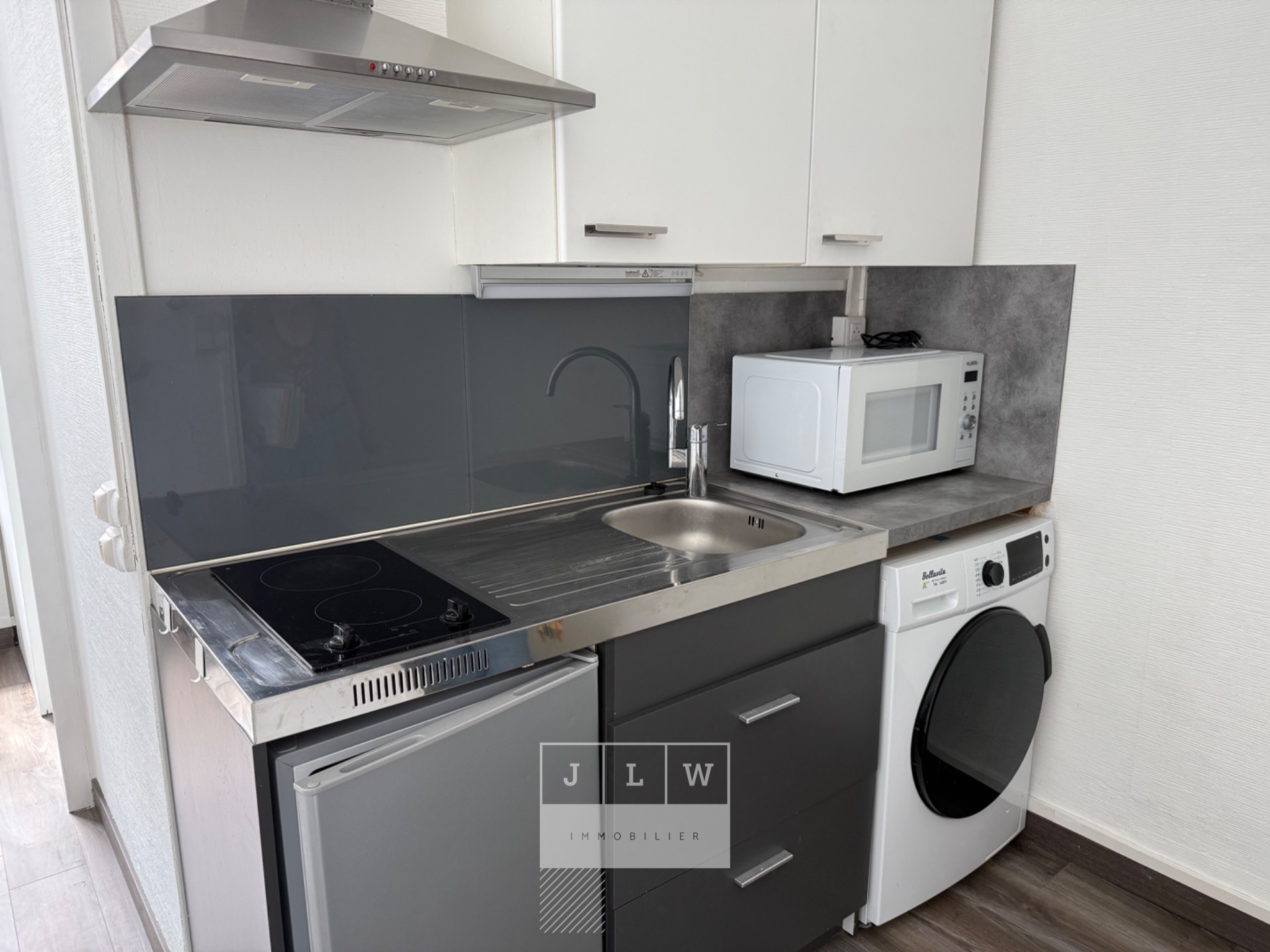 Aksb ll152 cormontaigne studio meuble 26m Photo 5 - JLW Immobilier Aksb ll152 cormontaigne studio meuble 26m Photo 5 - JLW Immobilier