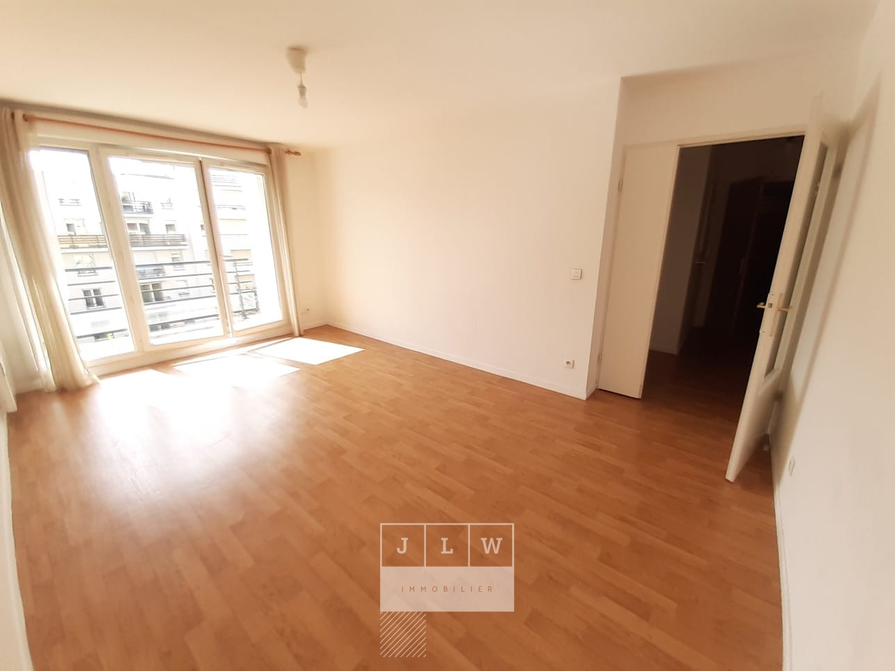 Amzi sr t3 peuple belge vieux lille balcon 55m Photo 2 - JLW Immobilier Amzi sr t3 peuple belge vieux lille balcon 55m Photo 2 - JLW Immobilier