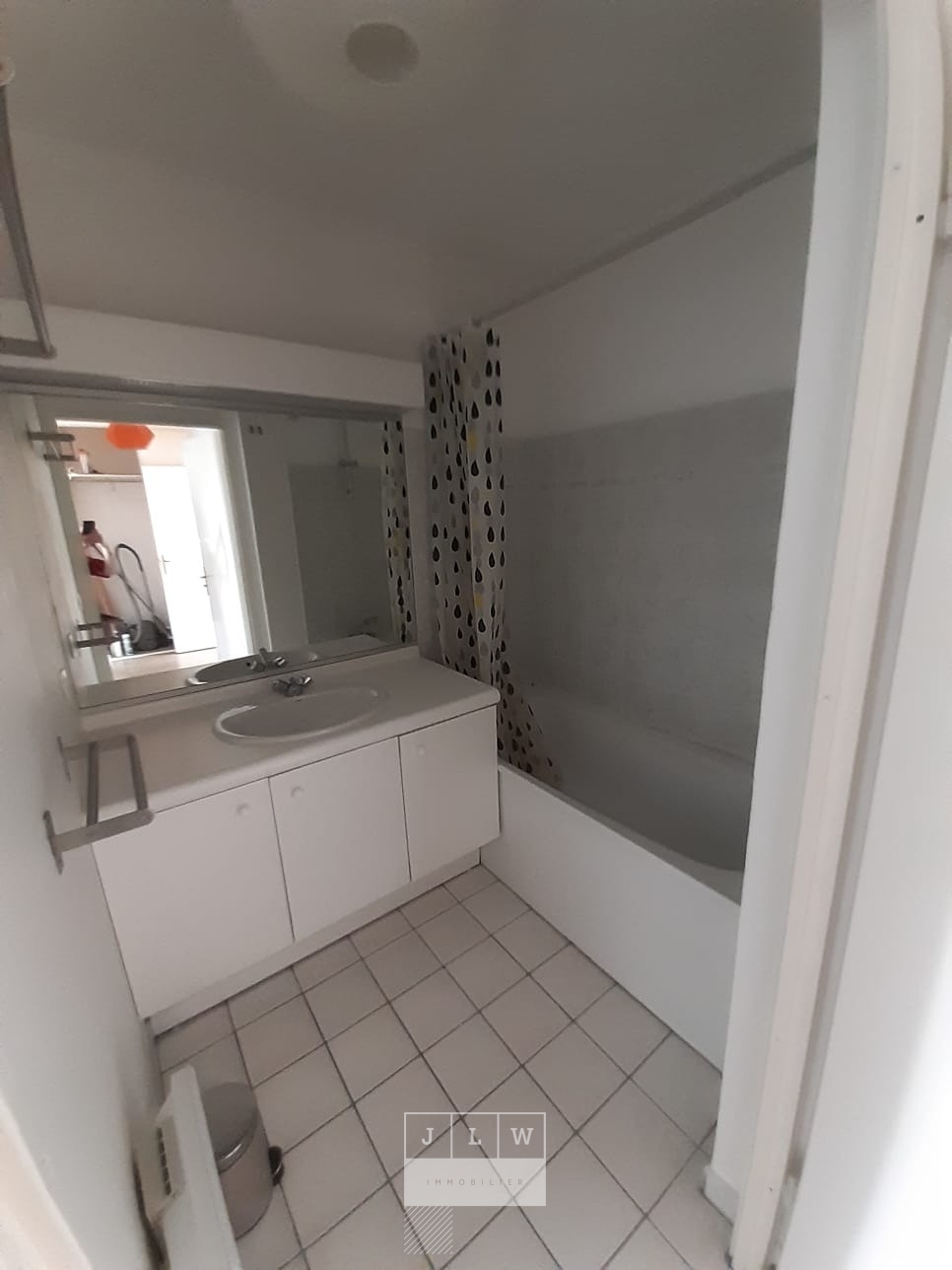 Amzi sr t3 peuple belge vieux lille balcon 55m Photo 7 - JLW Immobilier Amzi sr t3 peuple belge vieux lille balcon 55m Photo 7 - JLW Immobilier