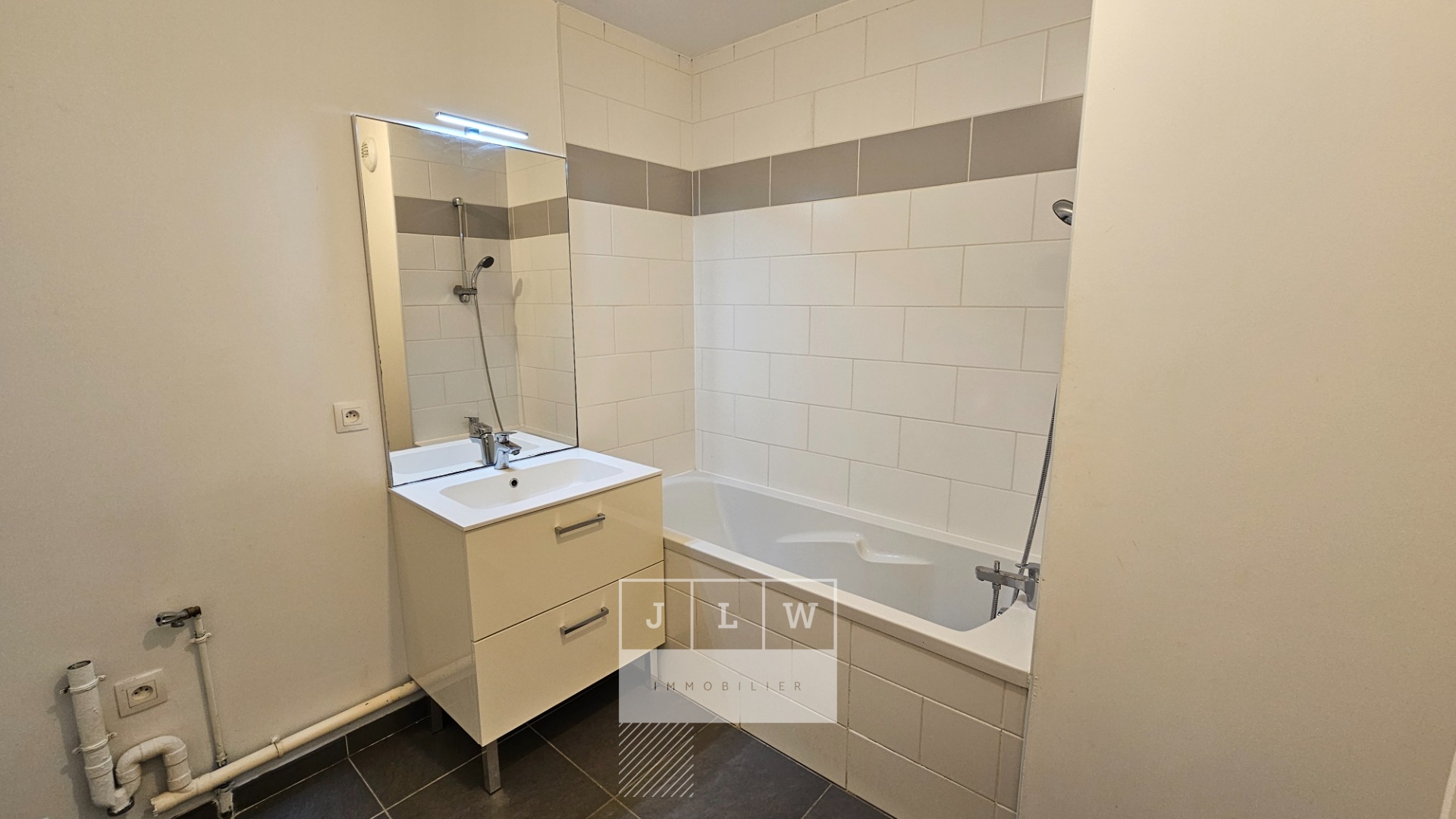 Andz ll152 appartement t3 residence recente la madeleine Photo 7 - JLW Immobilier