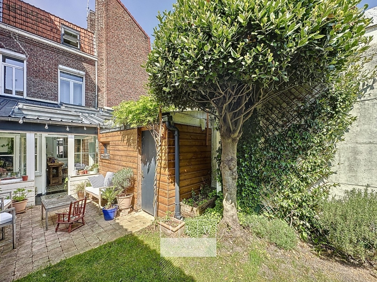 Saint maur charmante maison familiale avec jardin Photo 9 - JLW Immobilier Saint maur charmante maison familiale avec jardin Photo 9 - JLW Immobilier