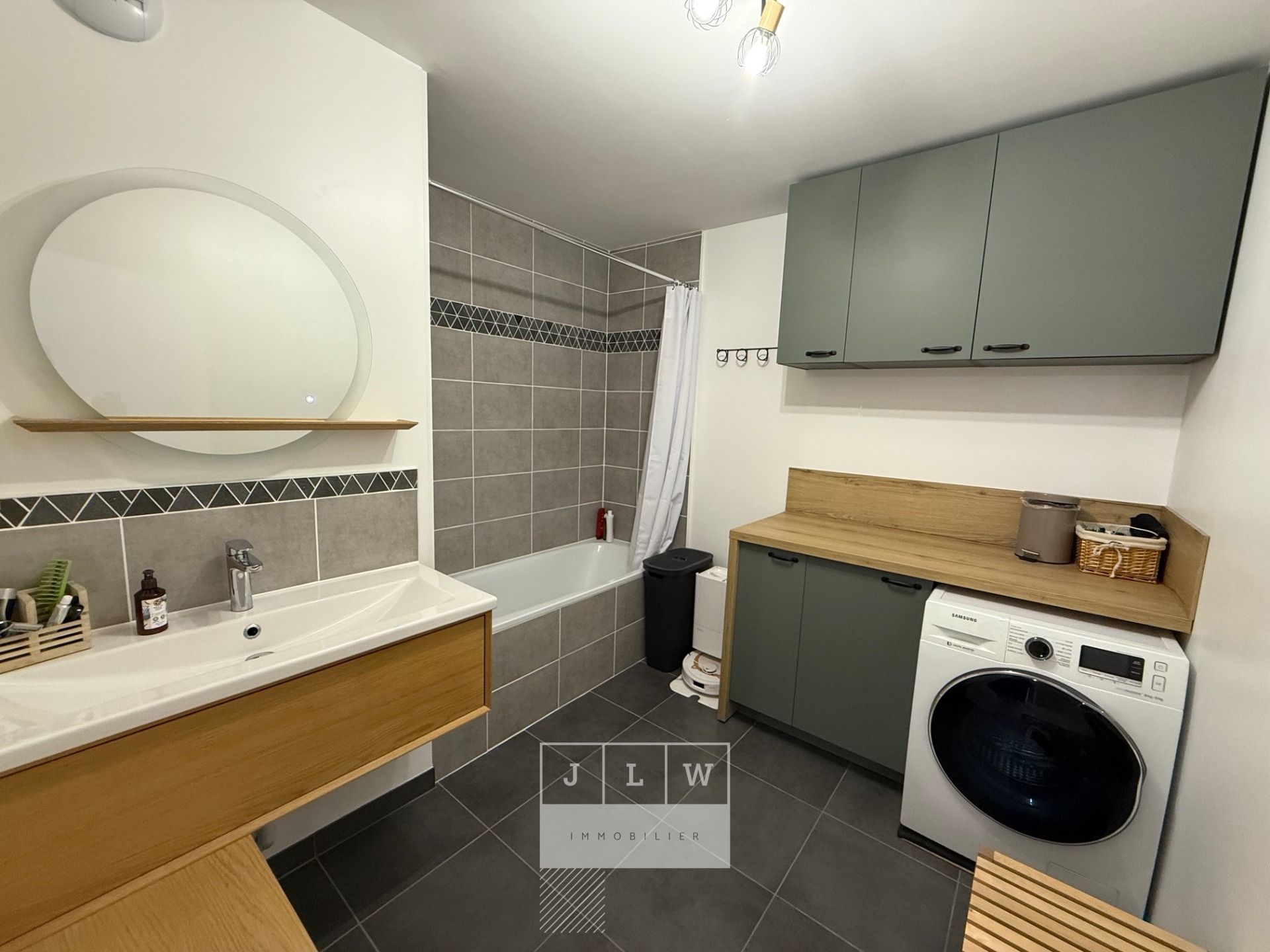 Superbe t4 balcon parking Photo 9 - JLW Immobilier Superbe t4 balcon parking Photo 9 - JLW Immobilier