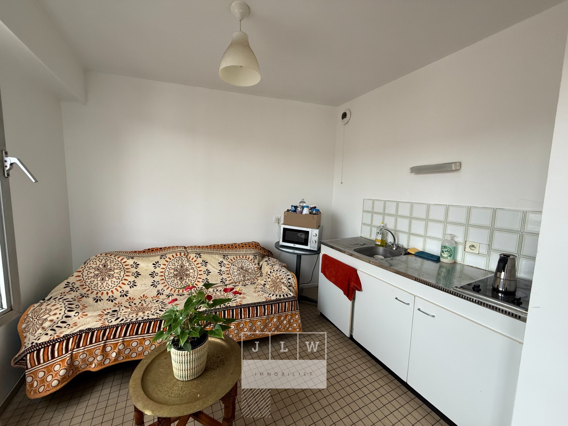 Studio parking gambetta Photo 3 - JLW Immobilier Studio parking gambetta Photo 3 - JLW Immobilier