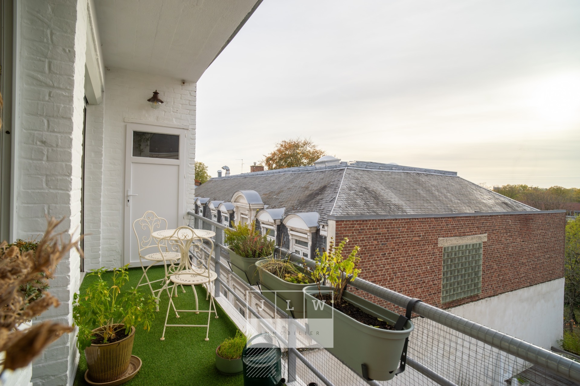 Vieux lille appartement dernier etage avec balcons Photo 3 - JLW Immobilier Vieux lille appartement dernier etage avec balcons Photo 3 - JLW Immobilier