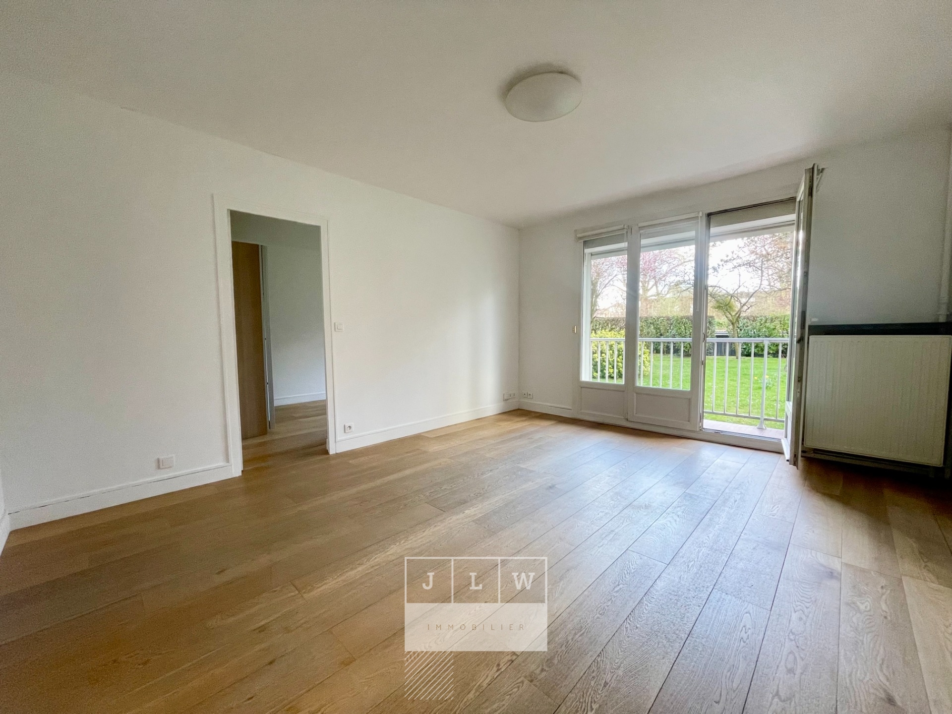 Lille  appartement de type 2 avec garage et balcon Photo 1 - JLW Immobilier