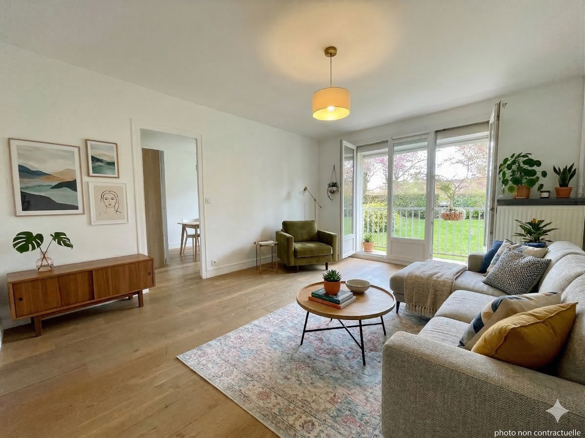 Lille  appartement de type 2 avec garage et balcon Photo 1 - JLW Immobilier