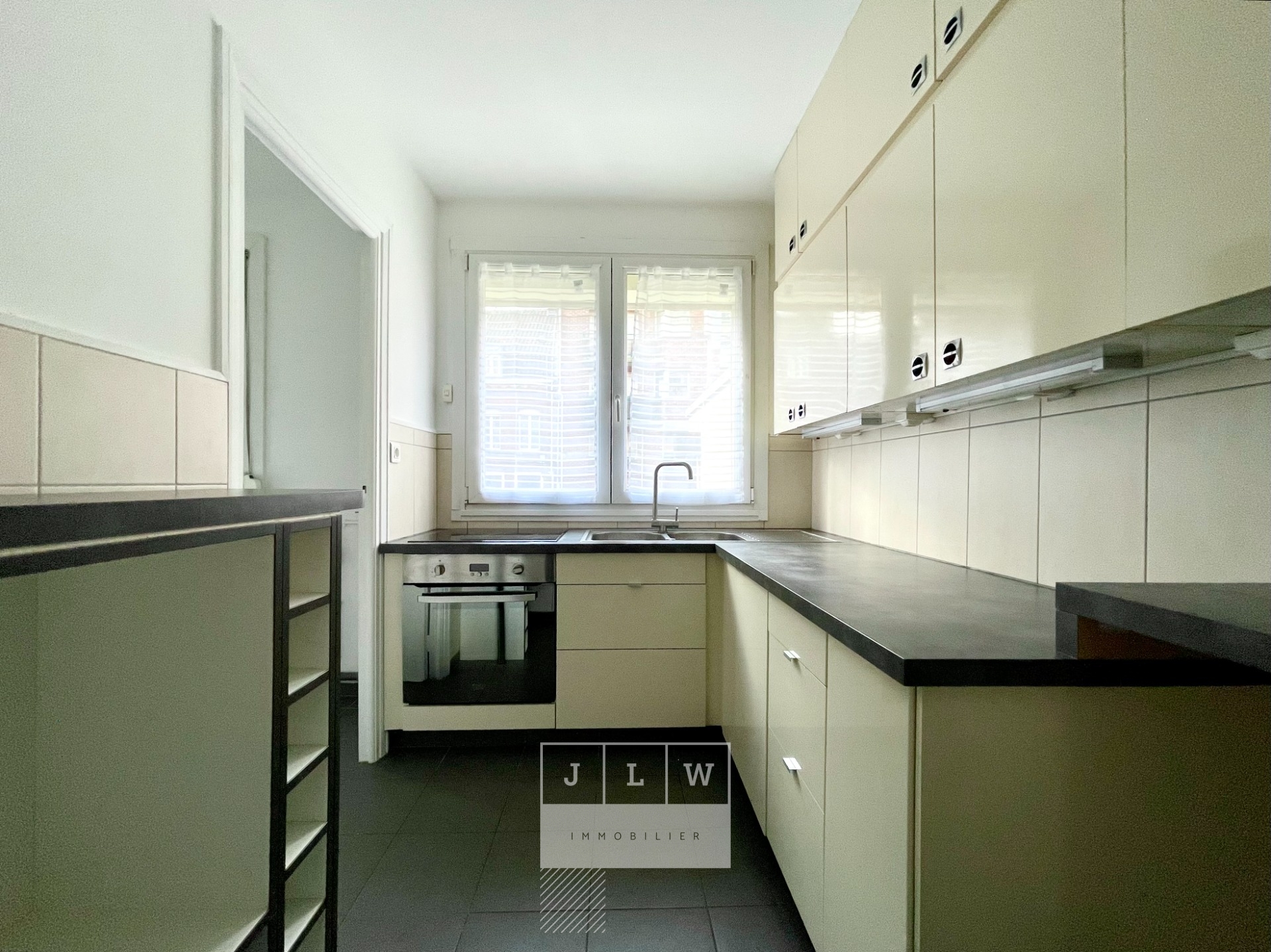 Lille  appartement de type 2 avec garage et balcon Photo 5 - JLW Immobilier