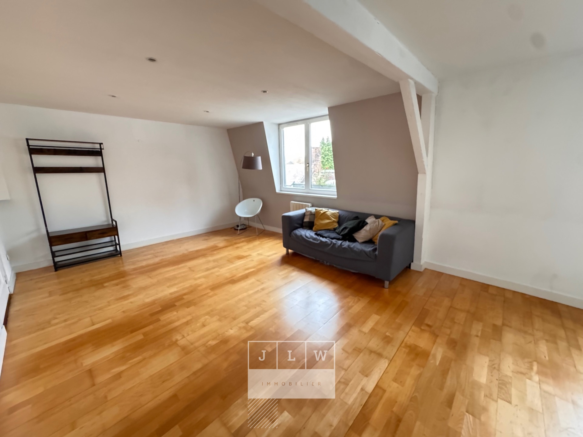 Rue des jardins t3 dernier etage Photo 2 - JLW Immobilier Rue des jardins t3 dernier etage Photo 2 - JLW Immobilier