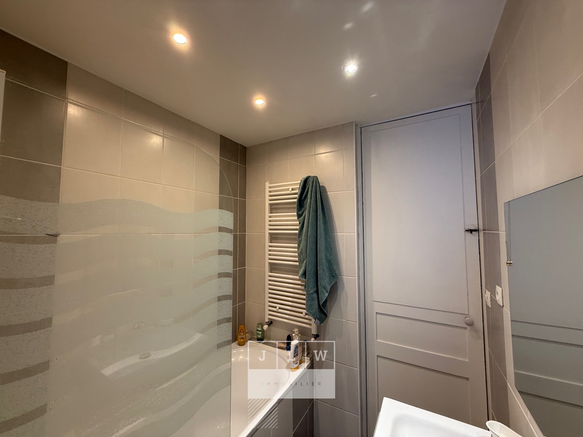 Superbe t3 renove republique Photo 10 - JLW Immobilier Superbe t3 renove republique Photo 10 - JLW Immobilier