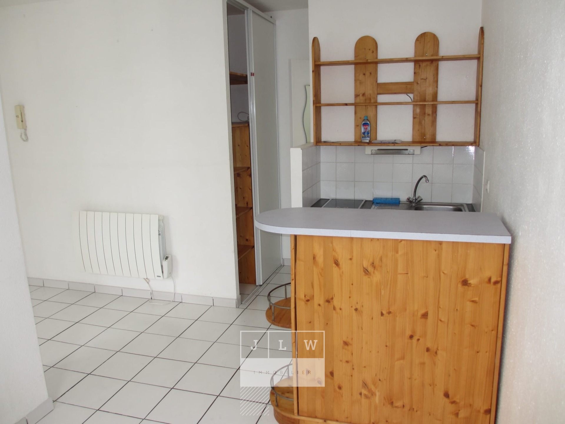 Studio 25 m  lille st michel proche metro Photo 1 - JLW Immobilier