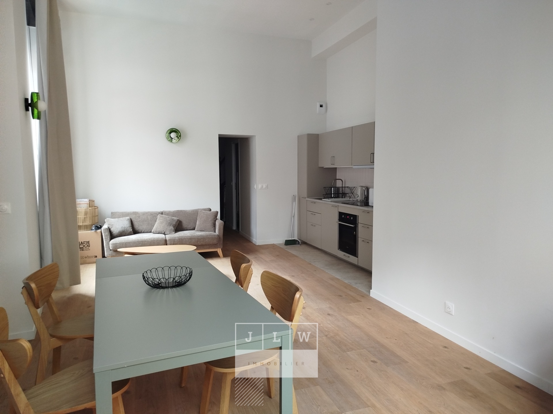 Artv ll152 lille sebastopol type3 meuble duplex 57m Photo 1 - JLW Immobilier Artv ll152 lille sebastopol type3 meuble duplex 57m Photo 1 - JLW Immobilier