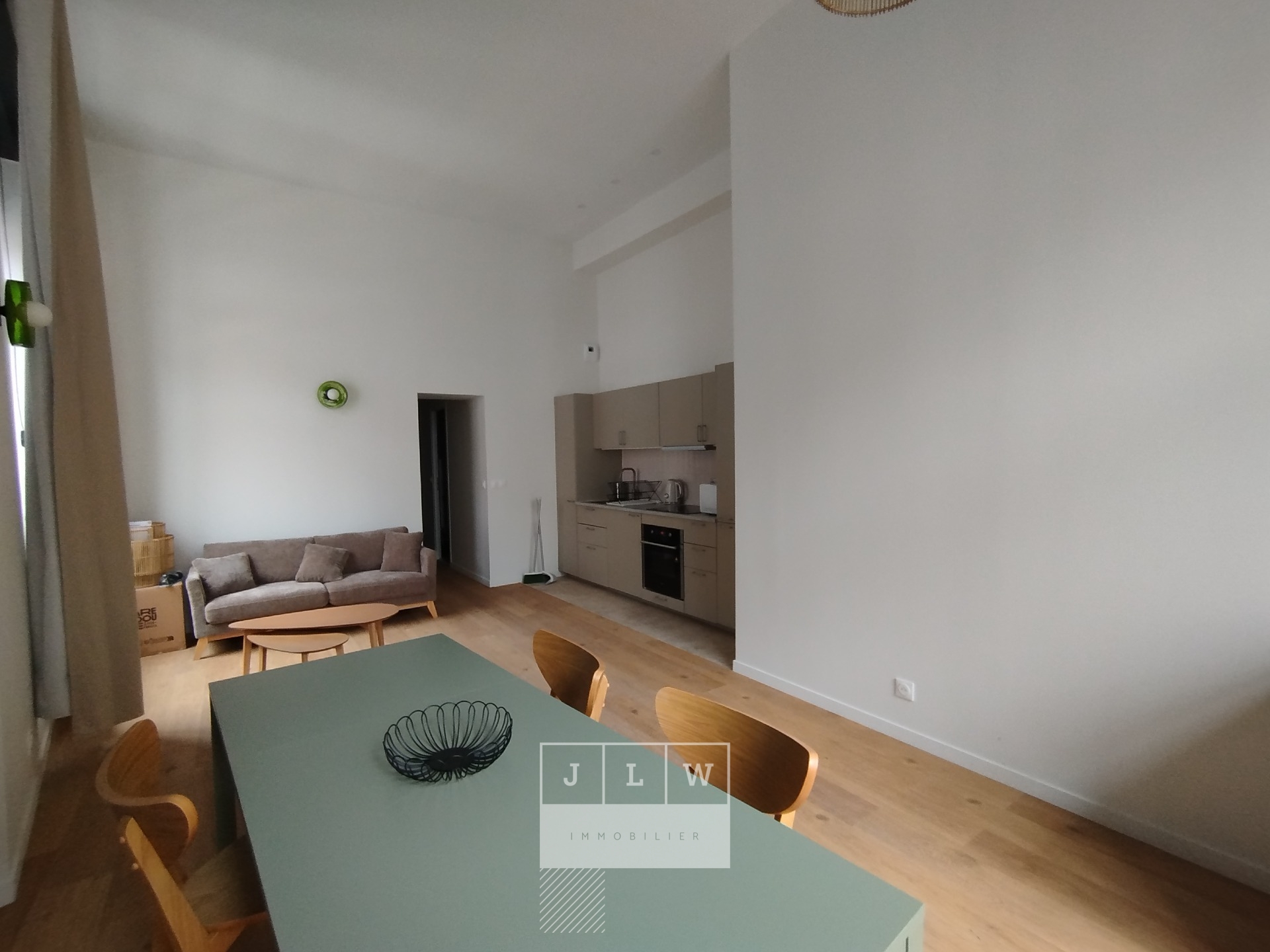 Artv ll152 lille sebastopol type3 meuble duplex 57m Photo 3 - JLW Immobilier Artv ll152 lille sebastopol type3 meuble duplex 57m Photo 3 - JLW Immobilier