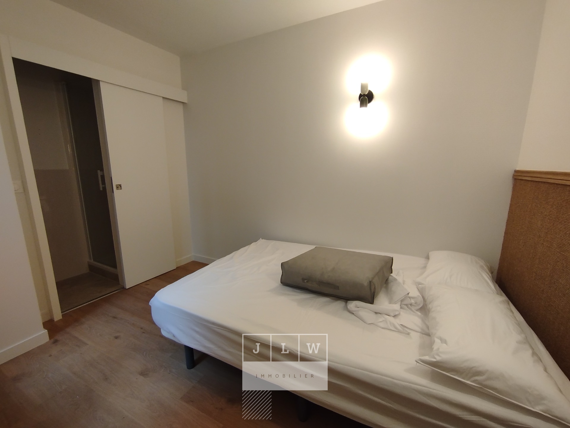 Artx ll152 lille sebastopol type3 meuble duplex cour Photo 5 - JLW Immobilier Artx ll152 lille sebastopol type3 meuble duplex cour Photo 5 - JLW Immobilier