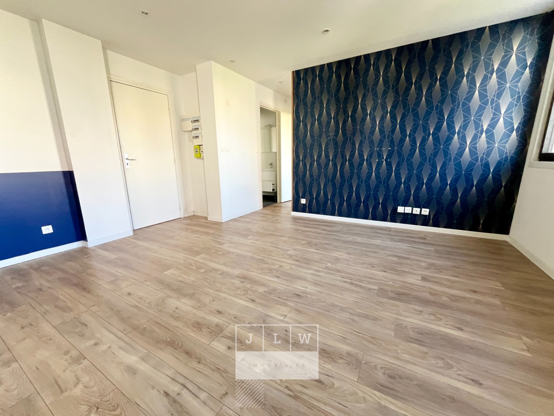 Appartement renove avec cave et parking Photo 3 - JLW Immobilier