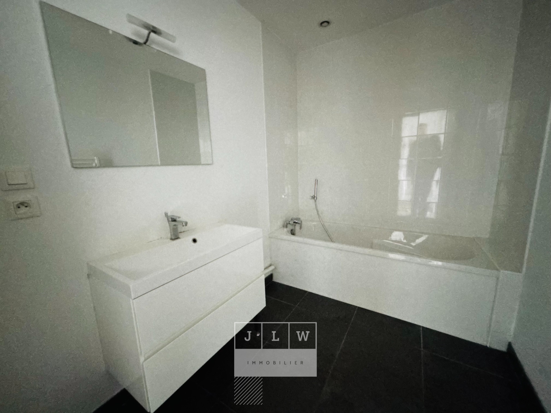 Vieux lille appartement de type 3 avec parking et cave Photo 7 - JLW Immobilier